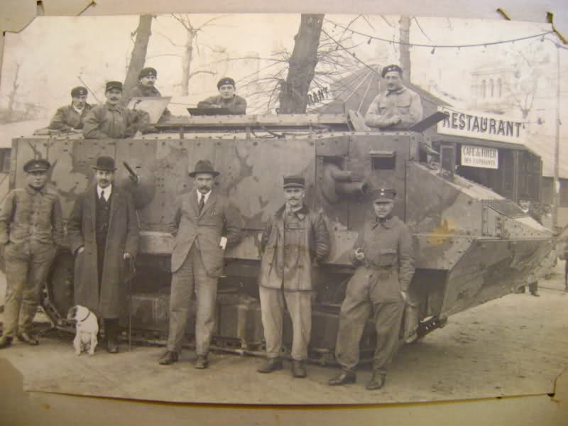 L'Artillerie Spéciale, puis Artillerie d'Assaut et enfin Arme Blindée et Cavalerie. 257oyzq