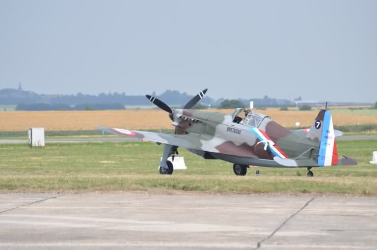 Morane 406 à Cambrai Doxqv7