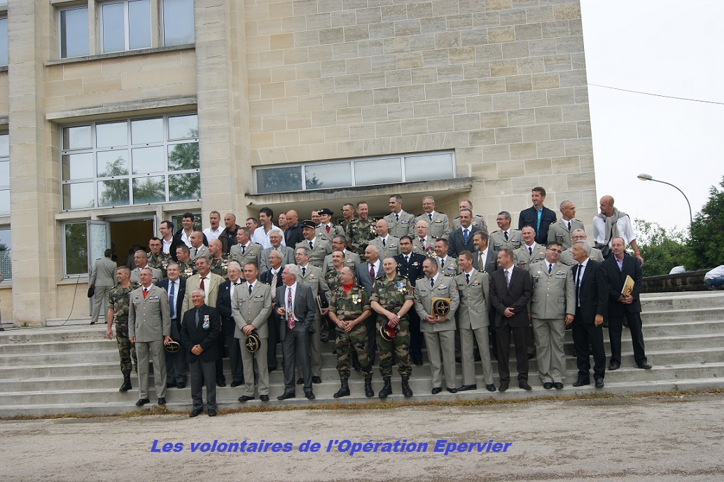 Le 402ème Régiment d'artillerie 27y34eb