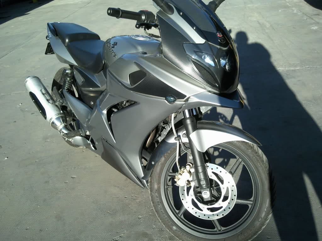 [Resuelto]"SE VENDIO" ROUSER 220F CON 12000KM $17500 EN LANUS ESTE"PERSONALIZADA NUEVAS FOTOS" 3451quc