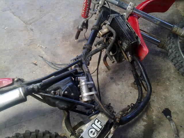 Honda cr 250 reparacion de retenes del cigüeñal y bomba del agua 35cq429