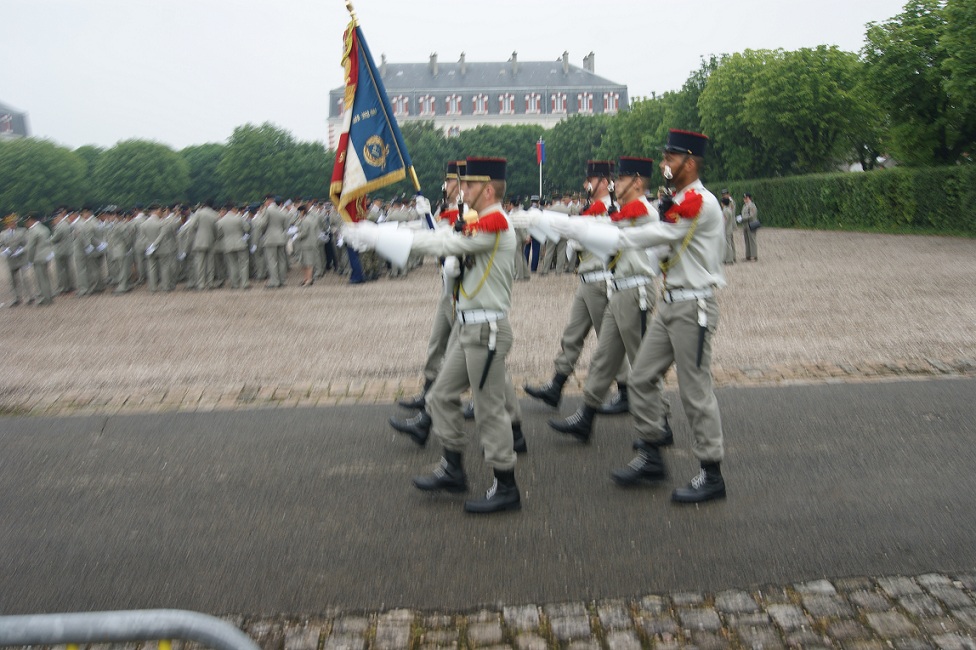 Le 402ème Régiment d'artillerie Zn7wiv