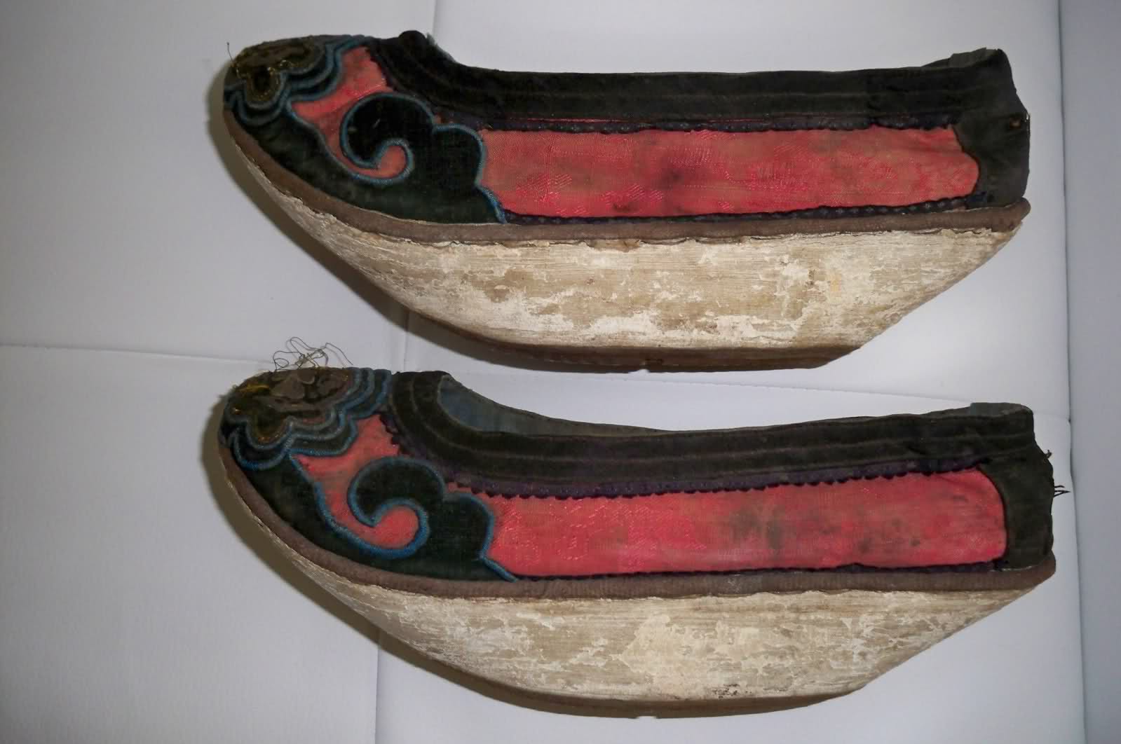 Chaussures Chinoises Anciennes Soie Brodées Fin XIXème