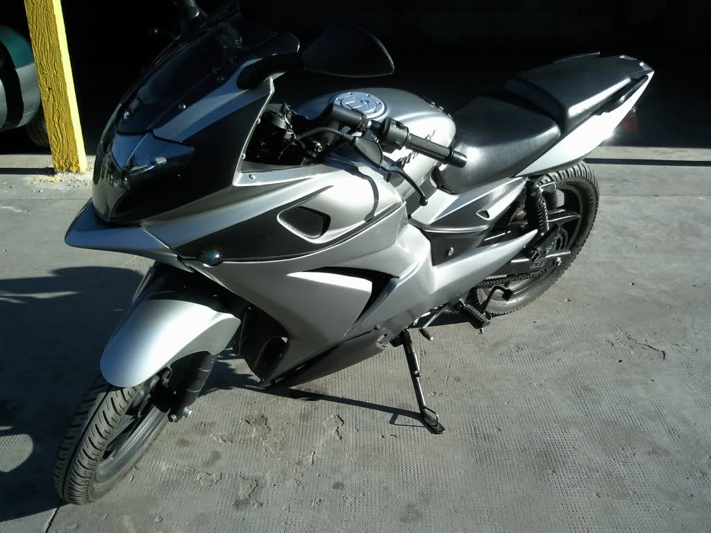 [Resuelto]"SE VENDIO" ROUSER 220F CON 12000KM $17500 EN LANUS ESTE"PERSONALIZADA NUEVAS FOTOS" 69pzjp