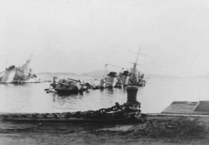 Le sabordage de la Flotte à Toulon (83) 27/11/1942 - Page 8 4g3dvo