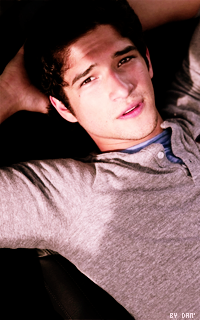 ☇ TYLER POSEY (a) 1zd4s9t