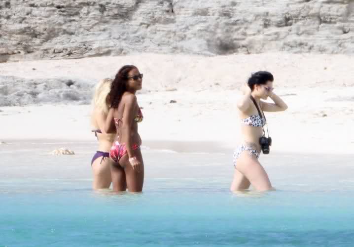 Jessie J en la playita de Bahamas 1zp4dmq