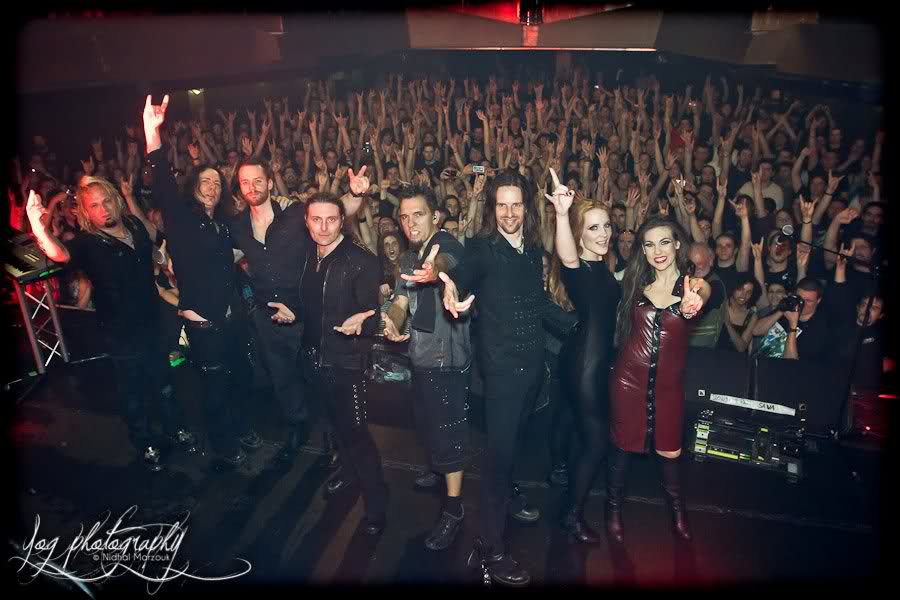 Fotos de Simone Simons - Página 23 Nwes1j