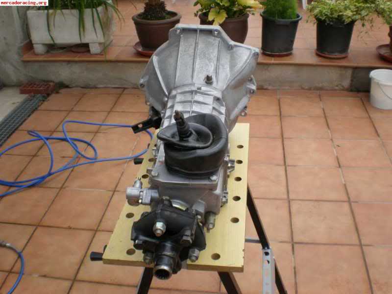 Motor + Caja de cambios lada Niva, 2104, 2105, 2106 y 2107 15fiy36