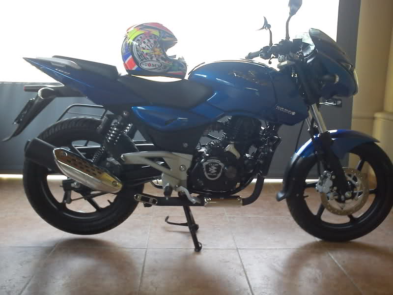 Que lindos le quedan los ojos azules a la 180..!! 1zq3ckl