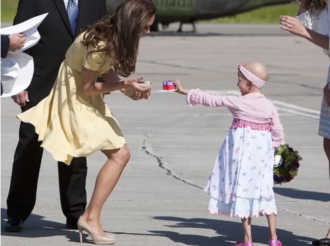 William y Catherine, Duques de Cambridge - Página 4 Anmo9s