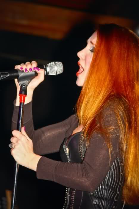 Fotos de Simone Simons - Página 18 V4qrza