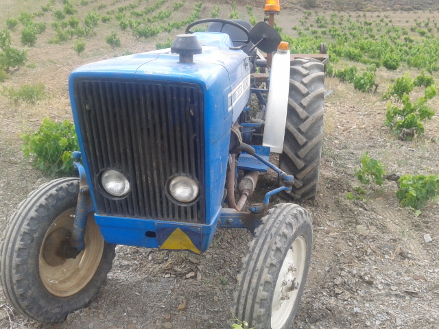 [Ford 3600]  Arando la viña y pasquali 5mzsqg