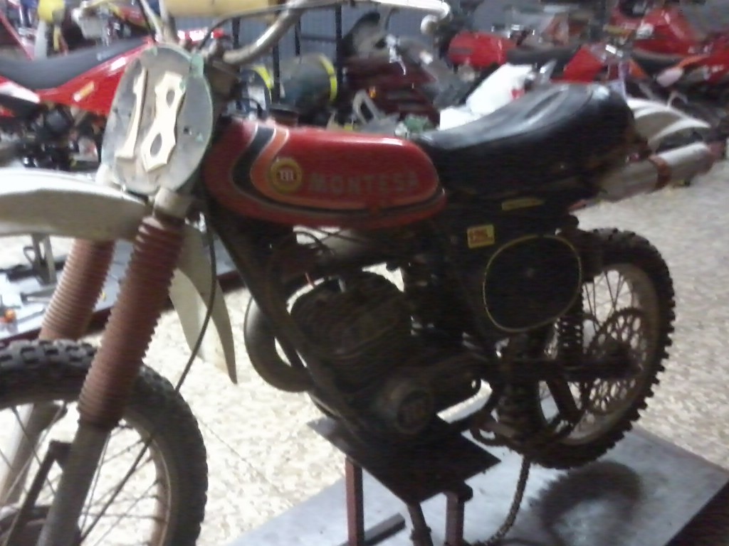 Montesa Cappra VA 125 - Os La Presento - Página 2 B4ial2