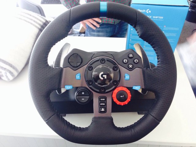 G29 DRIVING FORCE de logitech,por supuesto, "el manotazo en la mesa" Qs8uvs