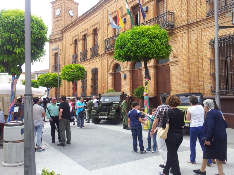 CONCENTRACIÓN DE VEHICULOS CLÁSICOS EN NERVA (HUELVA) 110li84