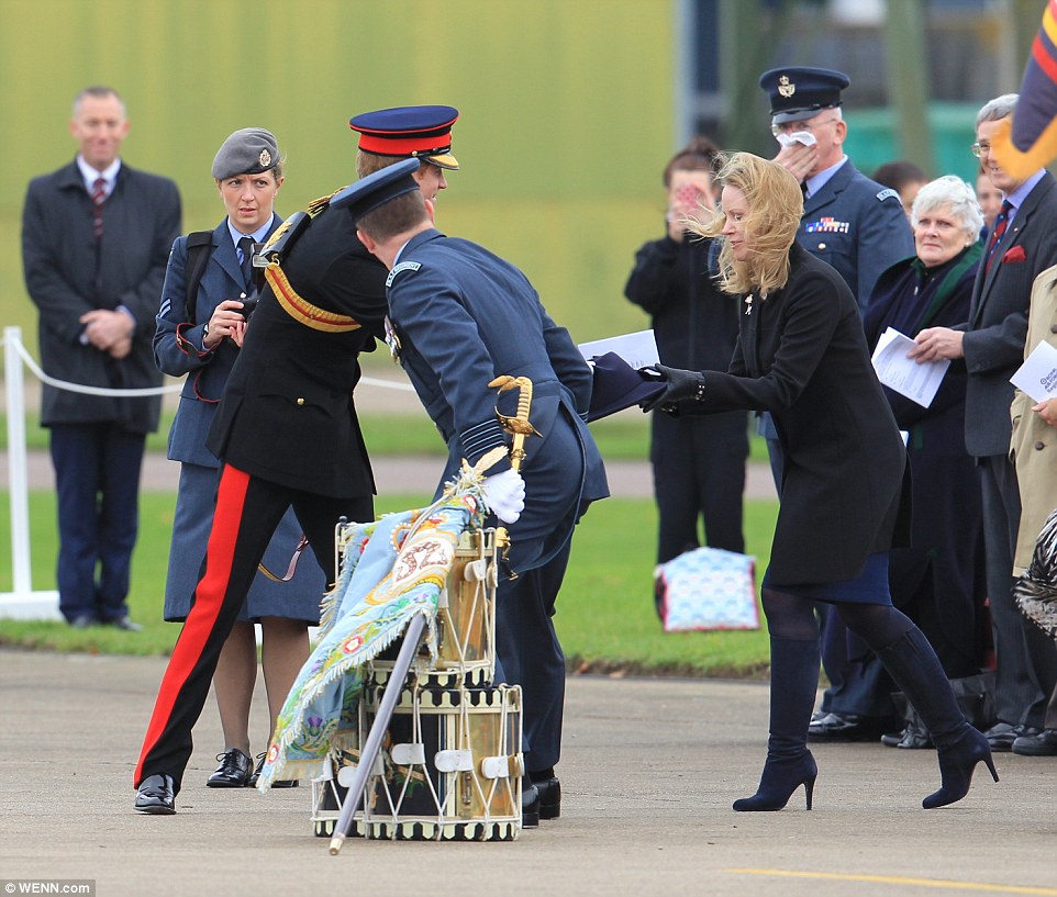 Principe Harry de Gales - Página 8 503604