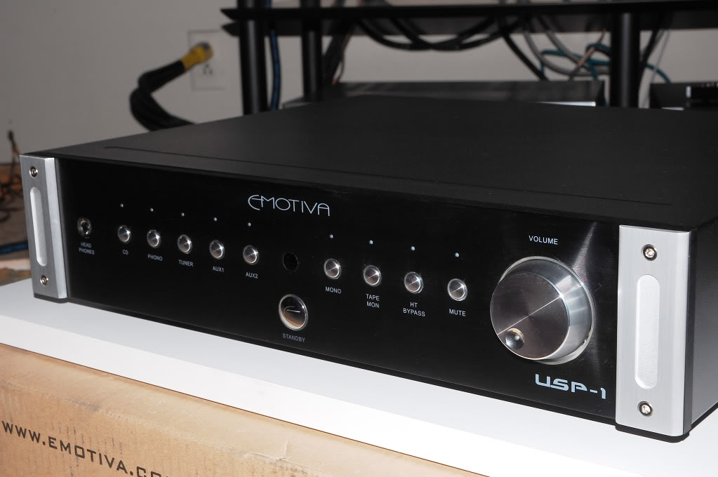 Emotiva USP 1 preamp with mm/mc phono  R8sdja