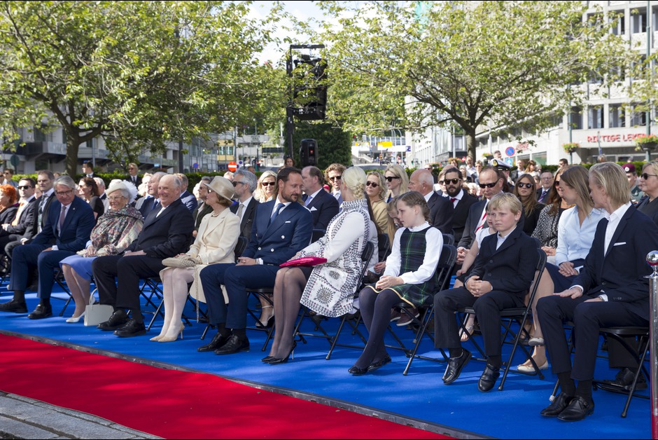 FAMILIA REAL DE NORUEGA - Página 2 Wkl9oj