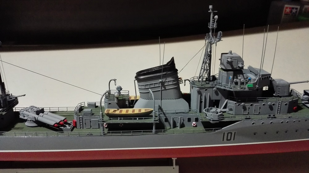 Destroyer Former Soviet Courageous a 1/200 de Trumpeter nr. 03609 1pgmpu