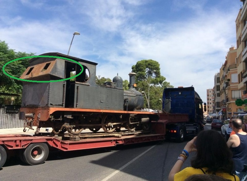 Restauracio de la locomotora de lo carrilet, a Tortosa. 6p242b