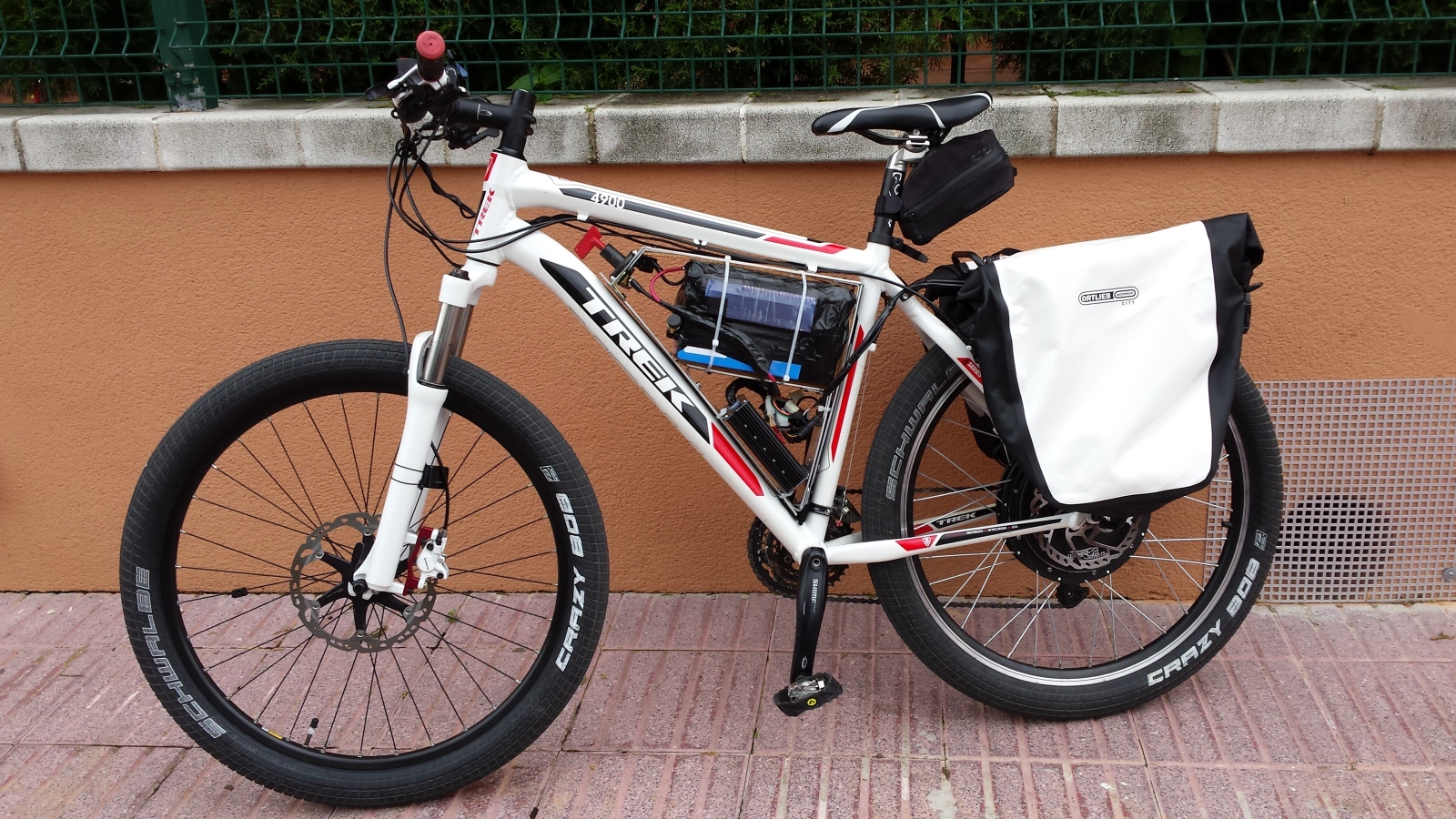 Instalación de un motor 9C con batería LifePo 60V a una BTT Trek 4900 Ra9mow