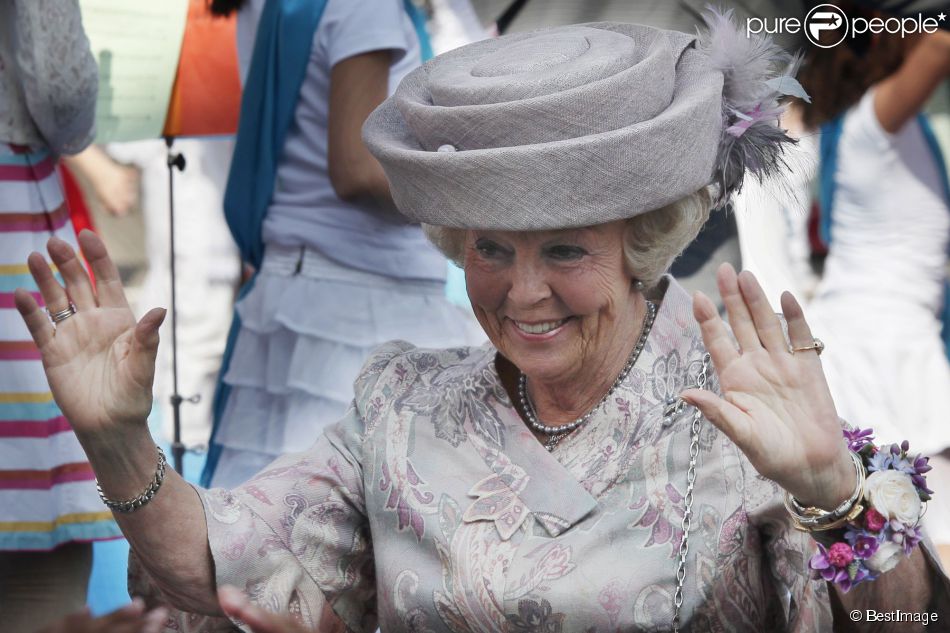 GUILLERMO Y MAXIMA, REYES DE HOLANDA Spahox