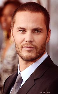 Taylor Kitsch - 200*320 29vkas