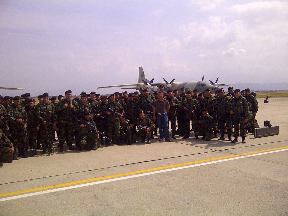 Aviones de Transporte - Página 32 30m8r48