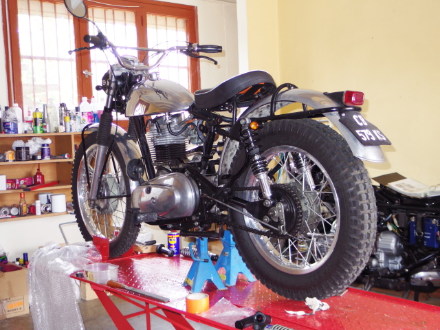 Royal Enfield ISDT 33u8ub8