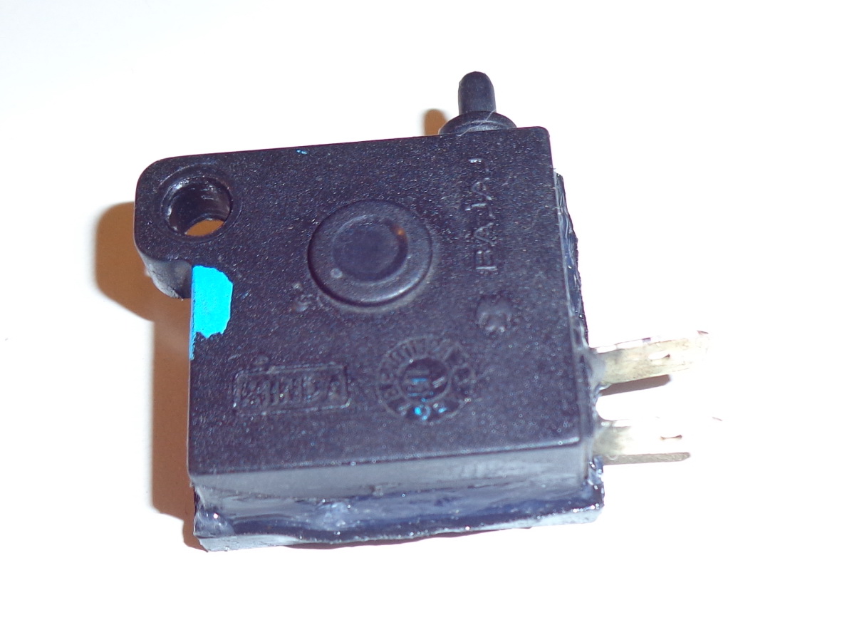 reparacion switch freno - Reparación del switch stop delantero Mb5yyo