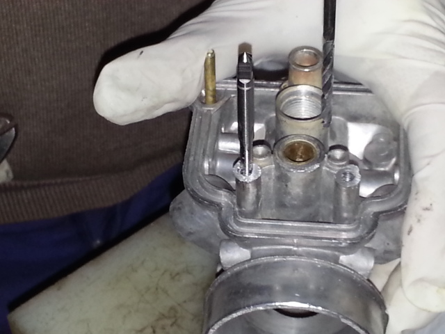 Montesa Enduro 125H - Reparación Carburador Bing 36-54 Wa0lrl