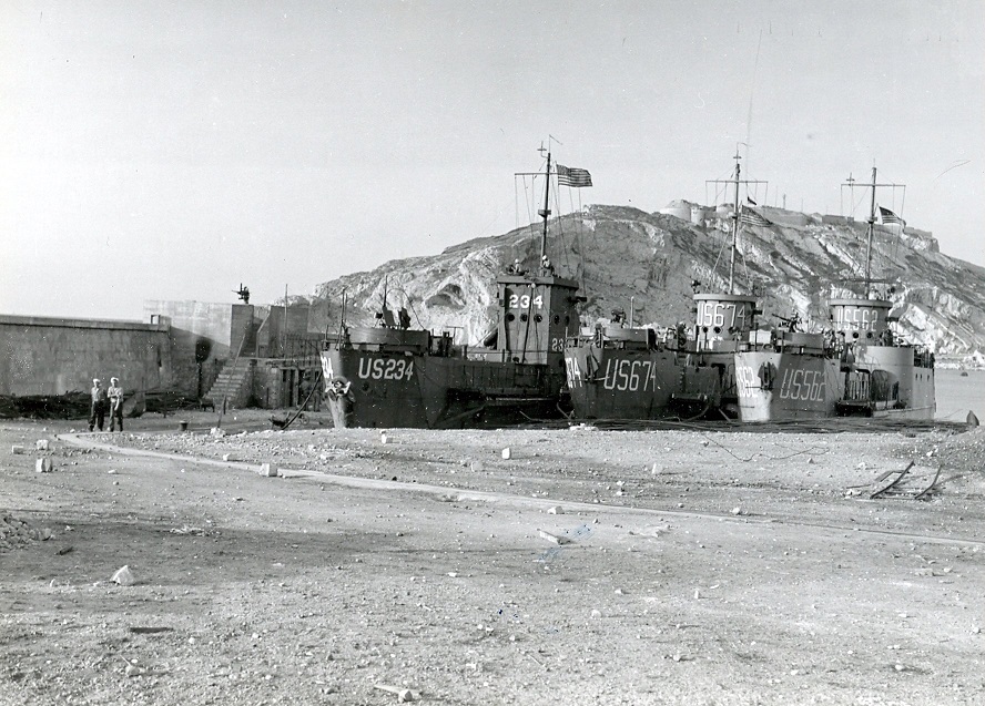 Vedette de l'US Navy à Ratonneau (Frioul, Marseille, 13) 119rmkw