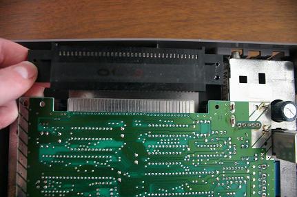 Como desarmar un nintendo nes para cambiar el conector de cartuchos. 15mz9xl