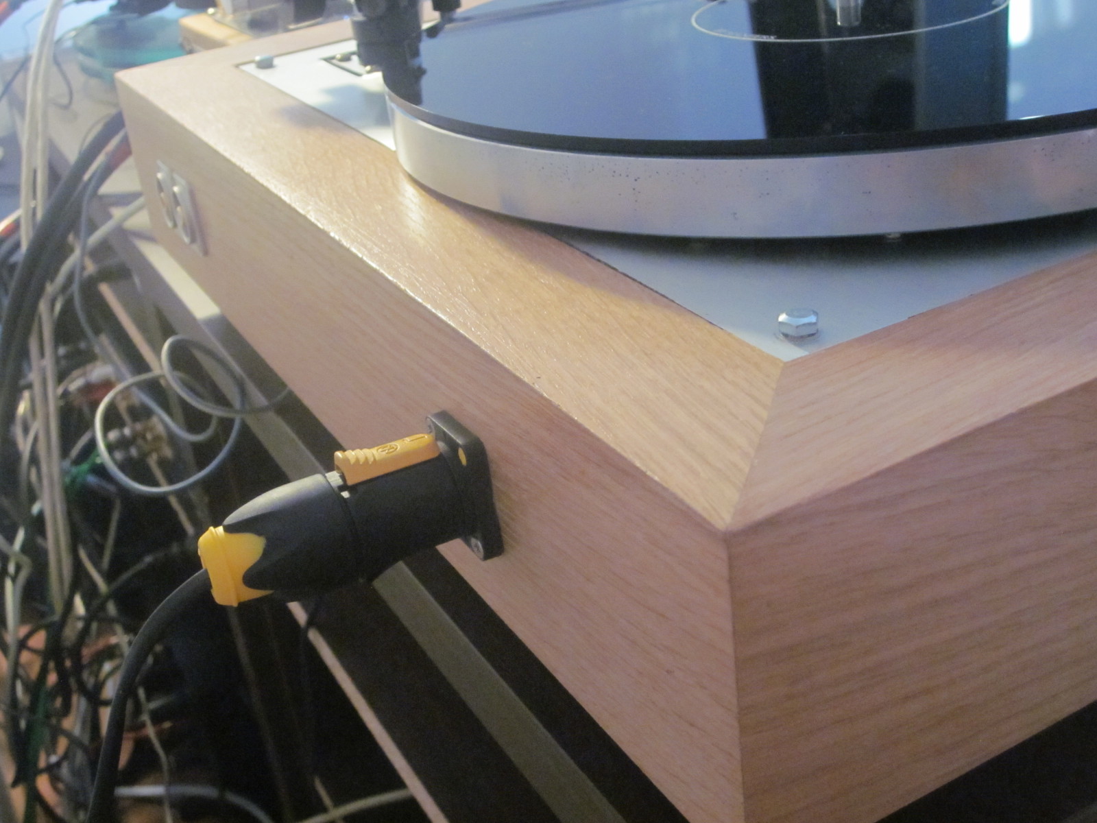 Restauro do Thorens TD160 256d2du