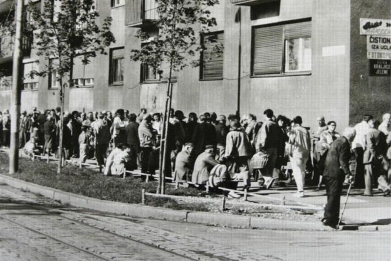 Državni službenici radit će dva dana tjedno 2d9198n