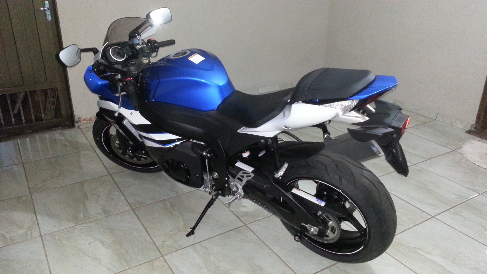 Dilema... Trocar por SRAD 1000 2015 ou esperar? 52b4lk