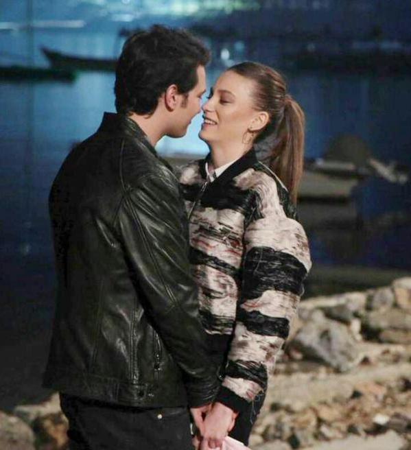 sarikaya - Serenay Sarikaya/სერენაი სარიკაია #21 - Page 35 Nv2udi