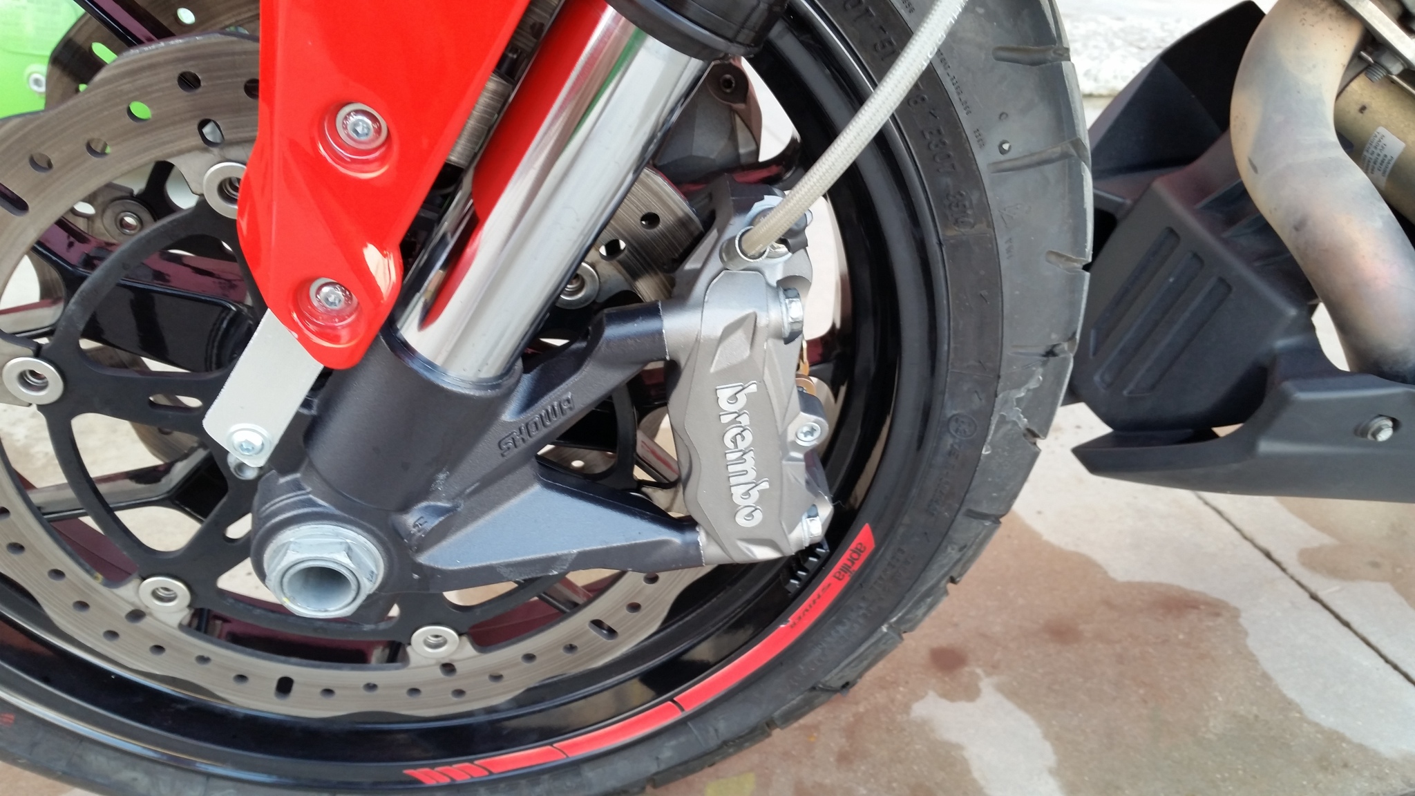 Shiver con Brembo M4.32 Zvbxjl