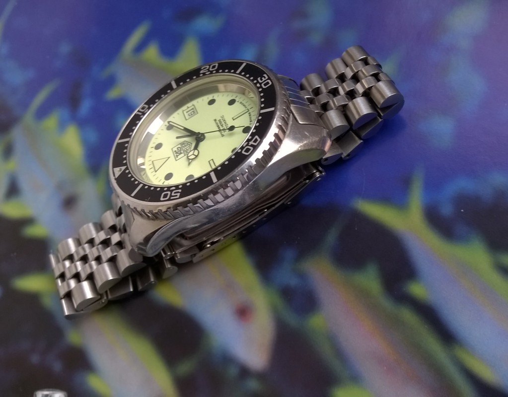 Vends Tag Heuer professional Diver 200 mètres ref.180.123 110xjxg