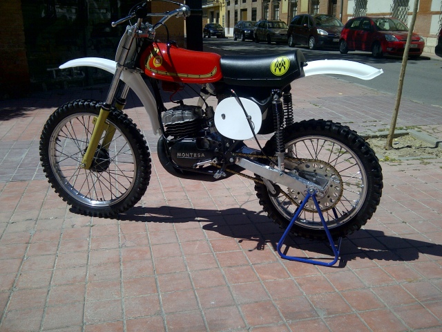 Montesa Cappra 75 - Trofeo 1976 * Rafbultaco - Página 6 2h684uc