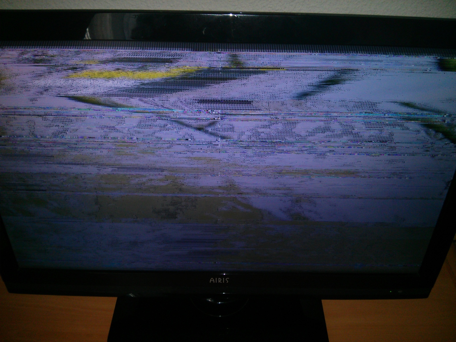 Problema con televisor Airis modelo MW24LE 2hx1yfs