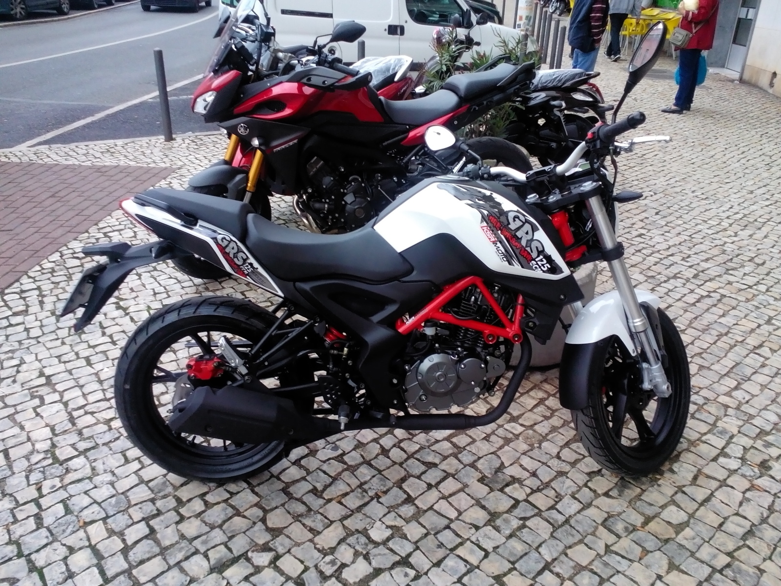 KSR MOTO GRS 125 "A AUSTRÍACA" 2hzrea8