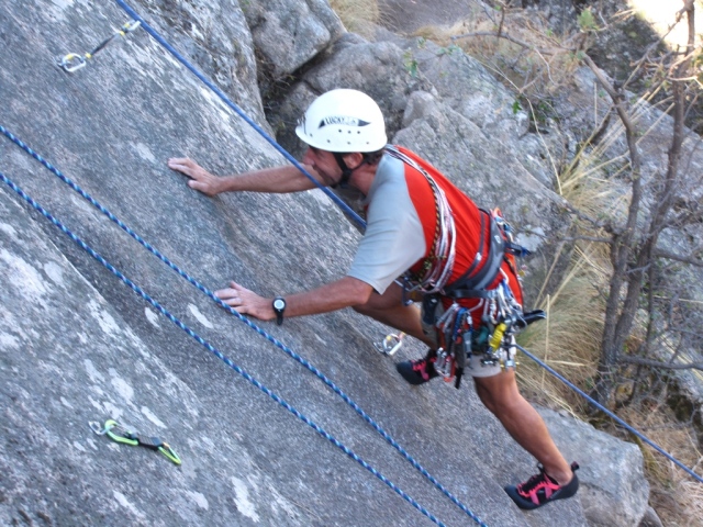 20090715 - PEDRIZA - ESCALADA EN COLINA HUECA 300qjvc