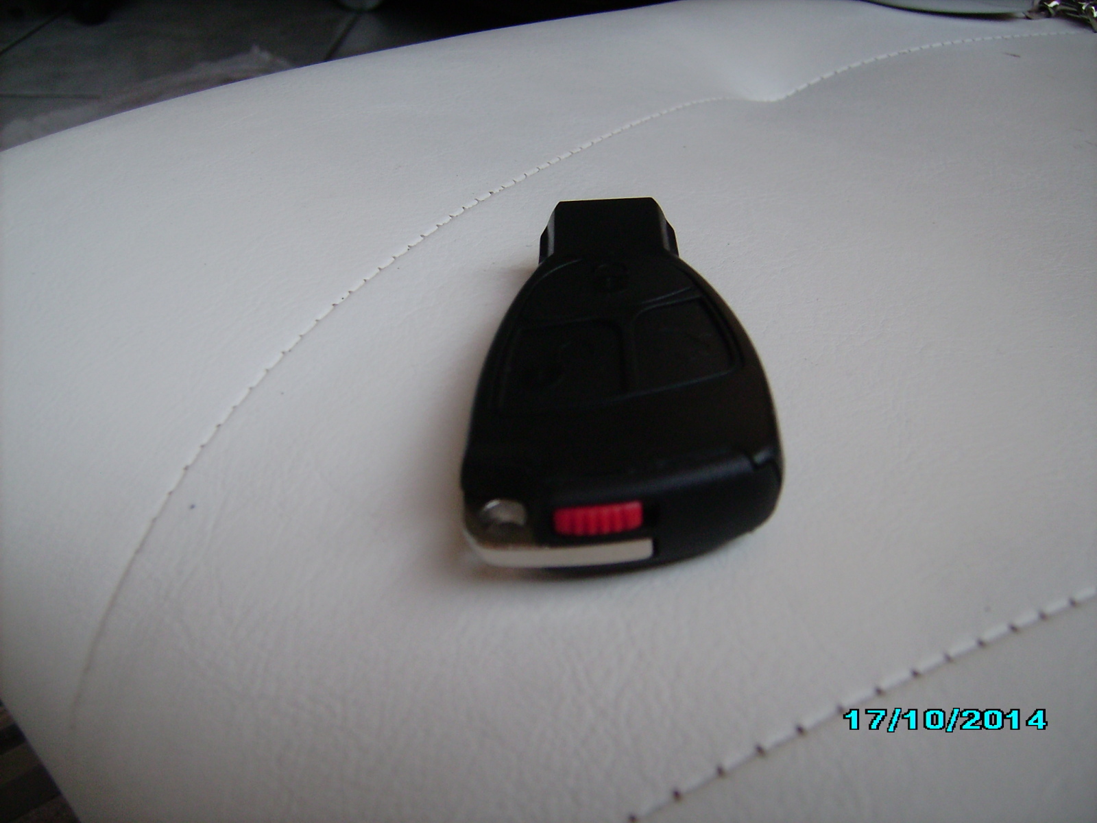 Vendo carcaça chave Mercedes 3 botões com lâmina (vendido) 33bfz14