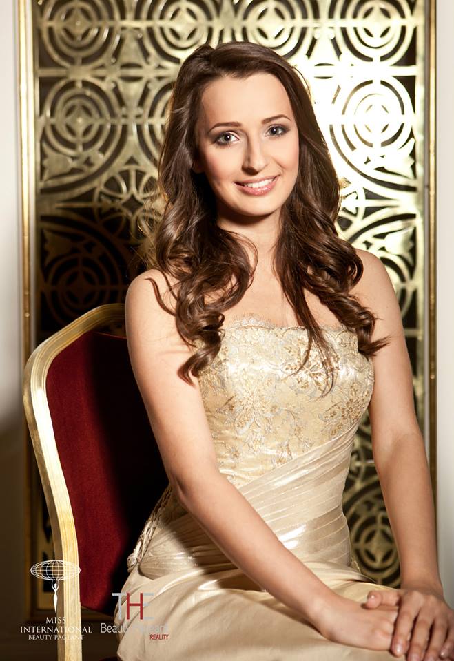 Miss International Hungary 2014 K0rs09