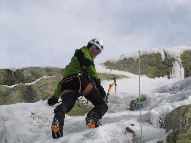 20121206 - HIELO EN EL CIRCO DE GREDOS Rat5vq