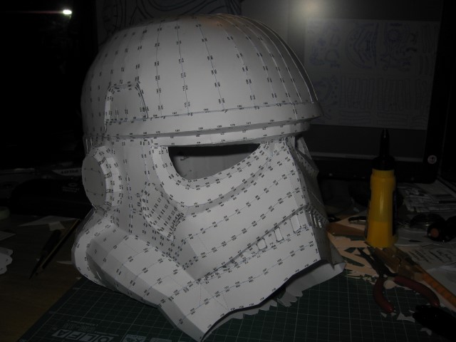 CONSTRUCCIÓN ARMADURA DE STORMTROOPER CON PEPAKURA DESDE CERO 2j4sne8