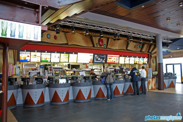 Restaurantes en Disney Village 2ptnw54