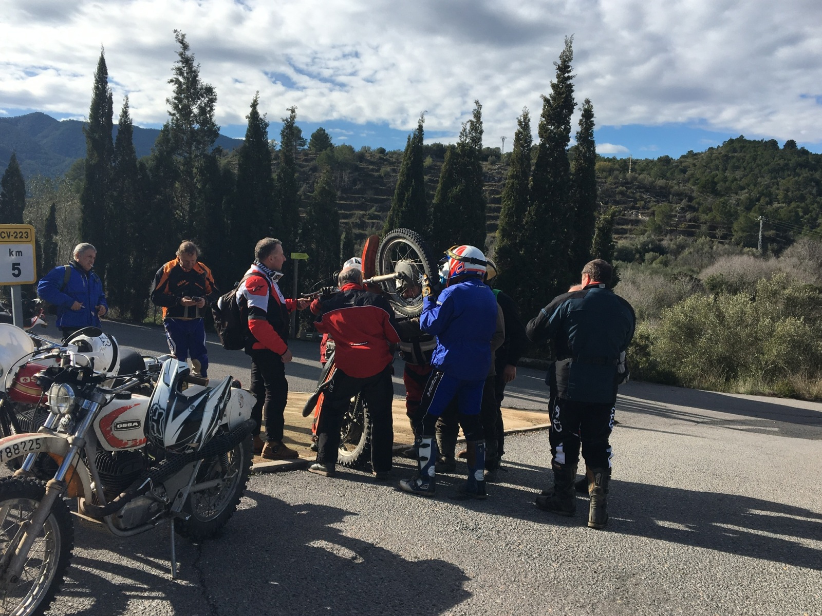 enduro - Encuentro Ossa Enduro en la Serra d'Espadà. 34ziy47